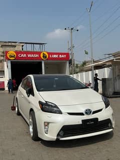 *Toyota Prius Model 2010