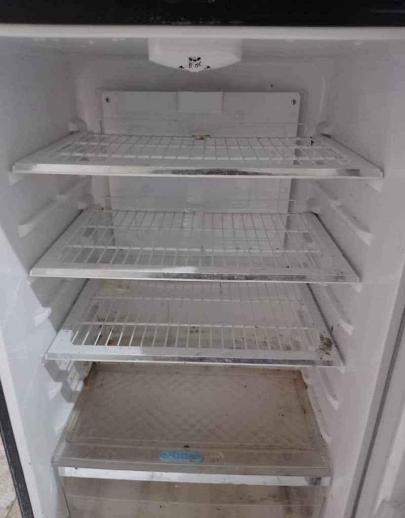 Medium sized Kenwood Fridge available for sale 3