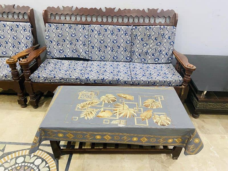 5 seater Sofa set With table 2