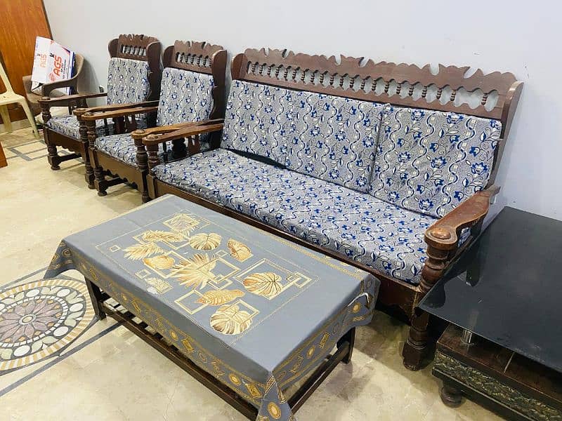 5 seater Sofa set With table 3