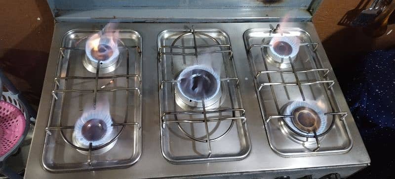 Five Burner cooking range 0