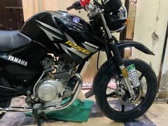 Yamaha ybr125G bike