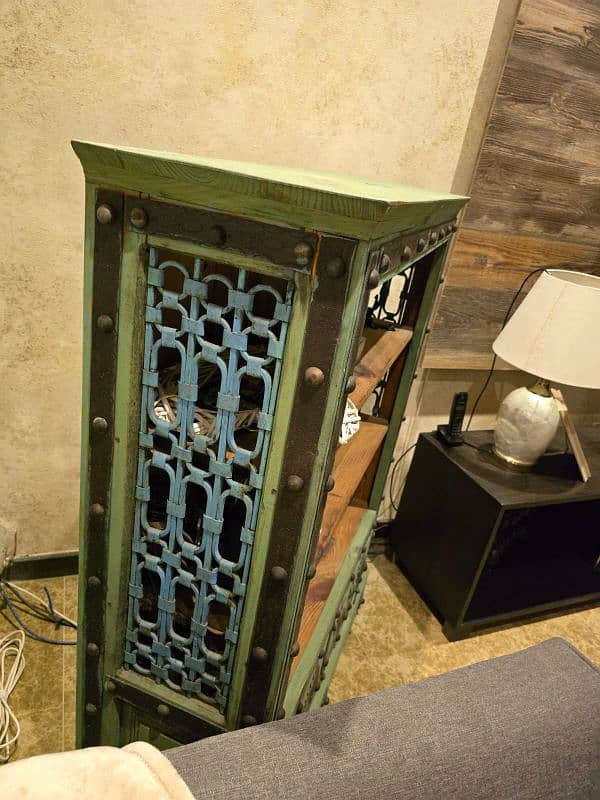 Antique Classic cabinet 2