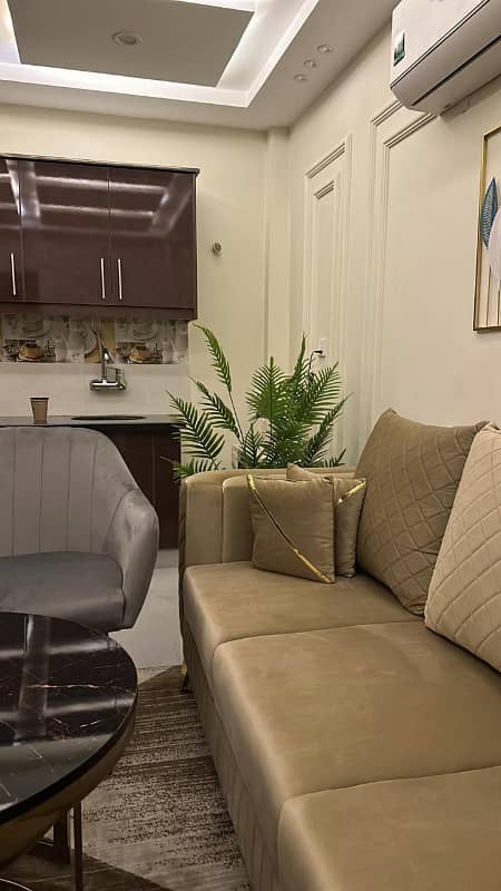 One bedroom daily basis laxusry short stay apartment available for 2