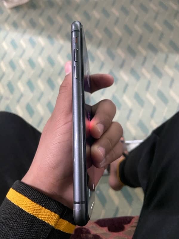 iPhone 11 pta 4