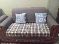 7 seeter sofa set with cushion