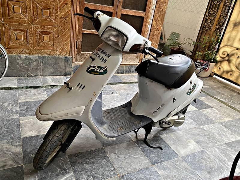 Honda pal scooty 1