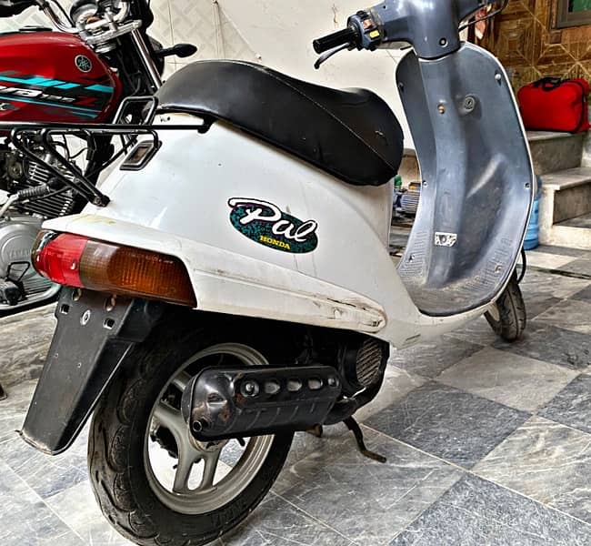 Honda pal scooty 2