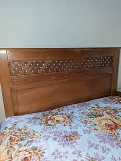 Designer Bed/ 2 in 1 / Good Condition/ Mattress