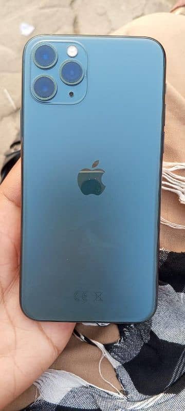 I phone 11 pro 03363572079 0