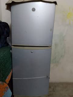 pel fridge all OK compressor but door sahi nhi ha03251416710