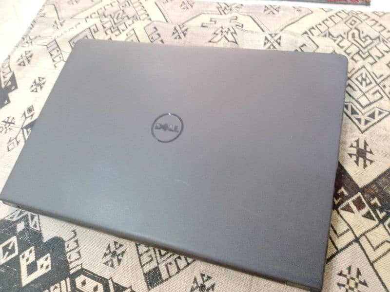 Dell Laptop 3