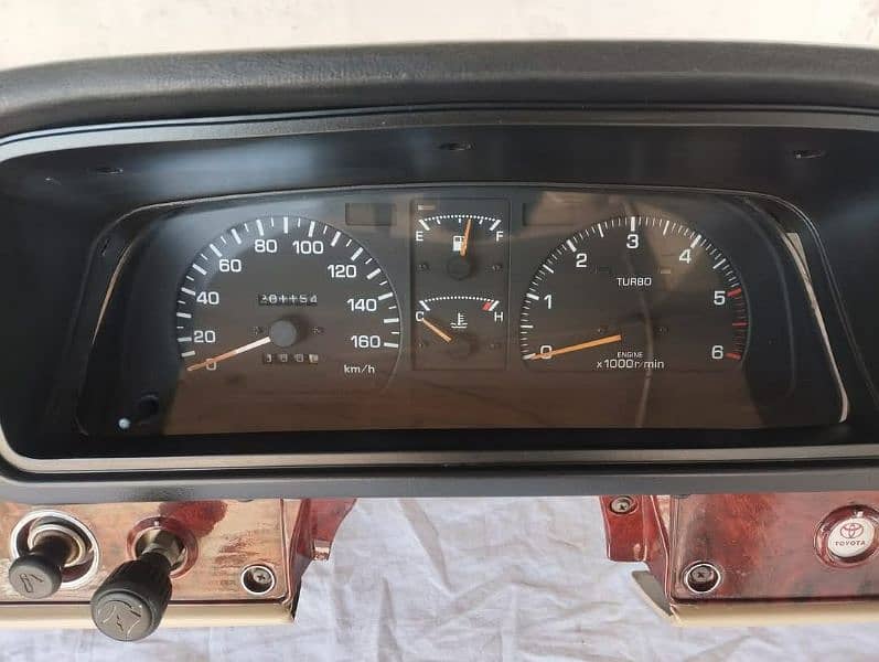 toyota hilux dashboard 1982, toyota, corolla, hilux 2