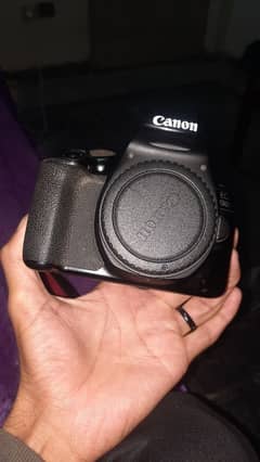 Canon 1300d  DSLR camera