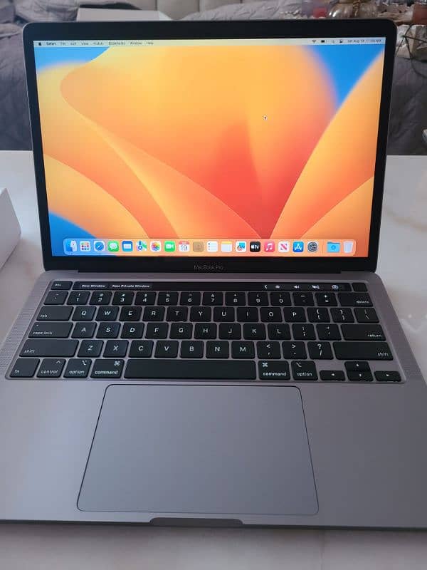 Macbook Pro 2020 (NOT M1) 3