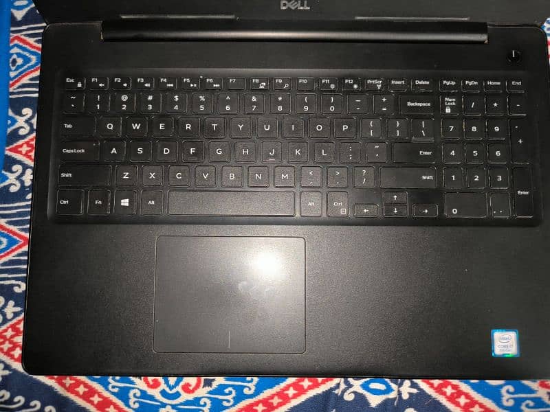 Dell latitude i7-8th gen (3590) 2