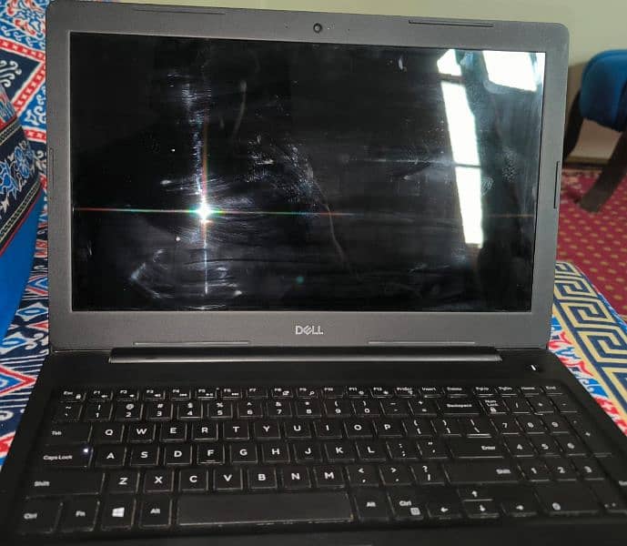 Dell latitude i7-8th gen (3590) 4