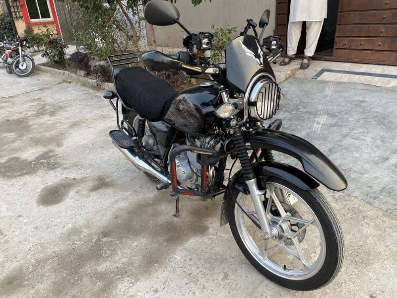 Suzuki GS-150SE 7