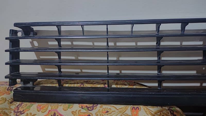 80 82 Corolla ke70 japanese used front grill REPAIRED 1