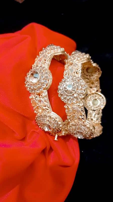 Bangles GOLD style. wholesale rates 16