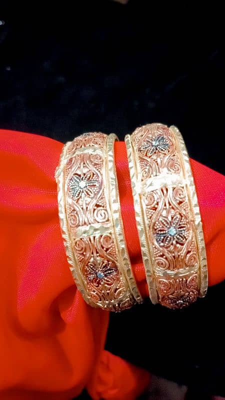 Bangles GOLD style. wholesale rates 17