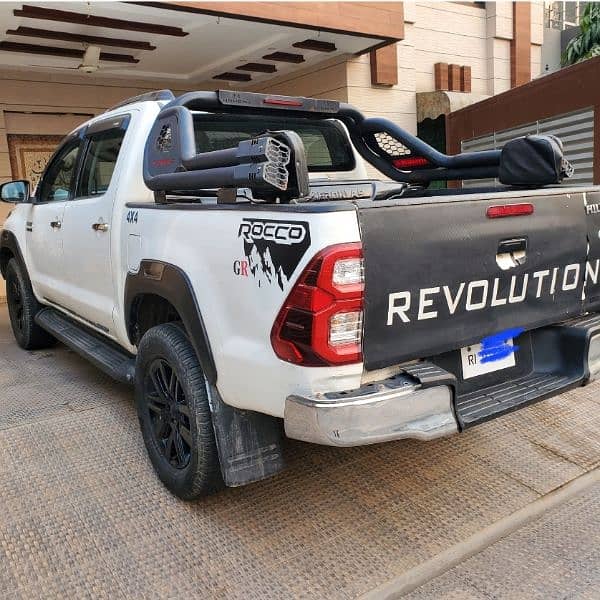 Toyota Hilux 2010 3