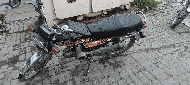 honda 70 like new cnd 2