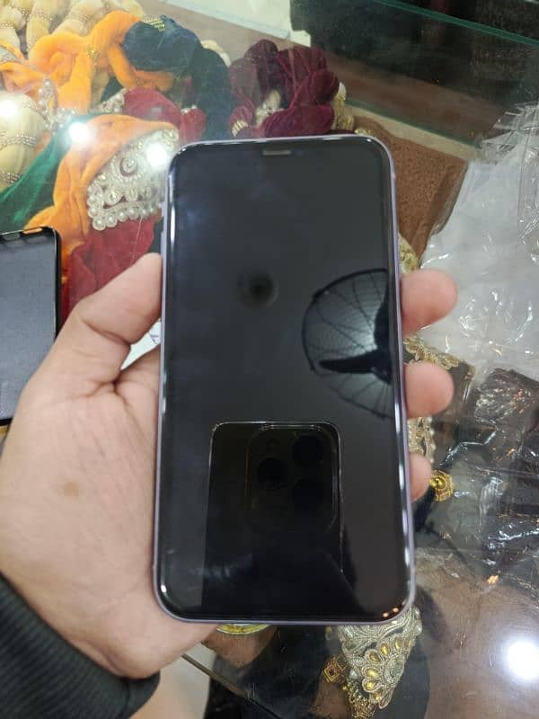 iphone 11 non pta lush condition 128 gb 1