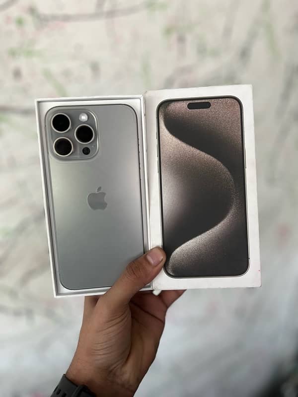 Iphone 15 Pro Max Factory Unlock (With Box & All Acessories) Available 0