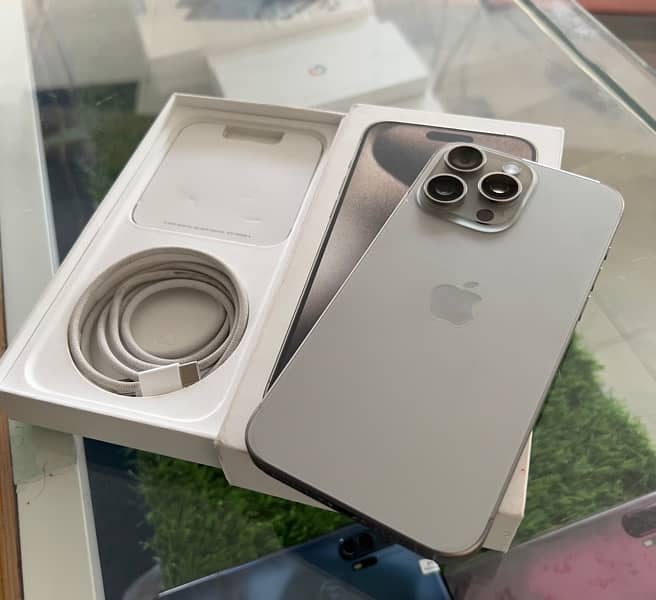 Iphone 15 Pro Max Factory Unlock (With Box & All Acessories) Available 3