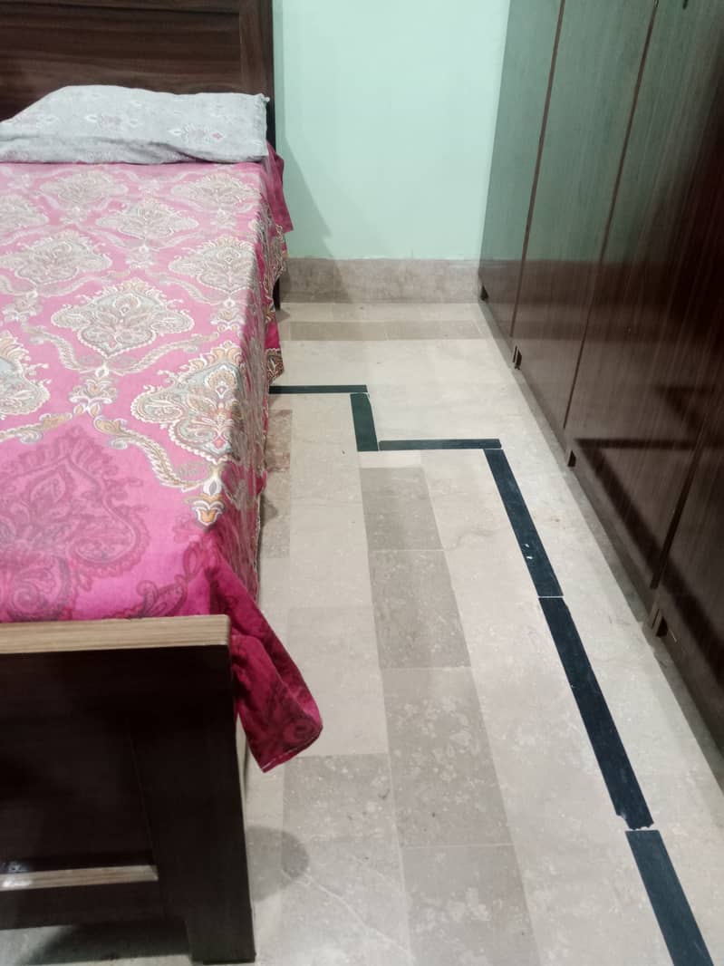 Bed Room set ||4 door Almari Or Dracing Table sath hi sath side corner 0