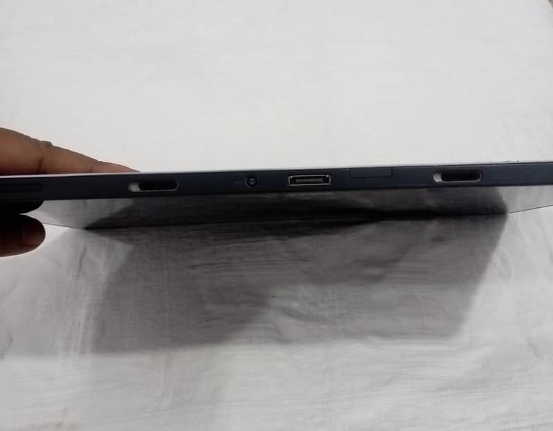 Dell 7350 Full HD Tablet 128 + 8 GB 6