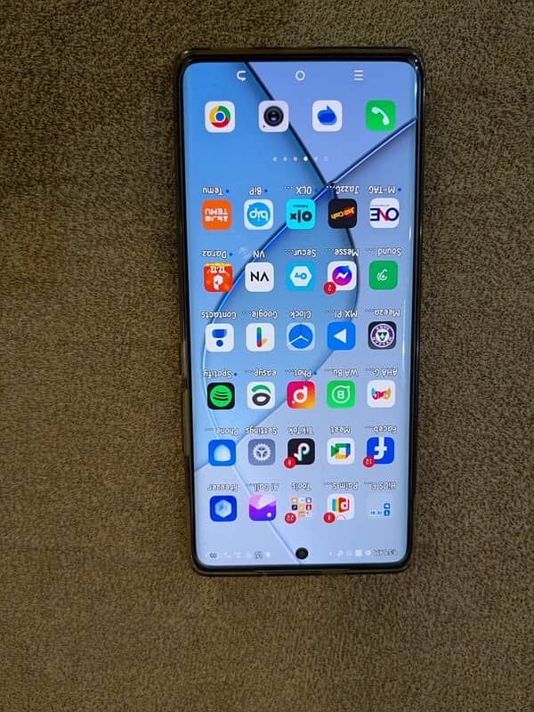 TECNO SPARK 20 Pro plus+ 4