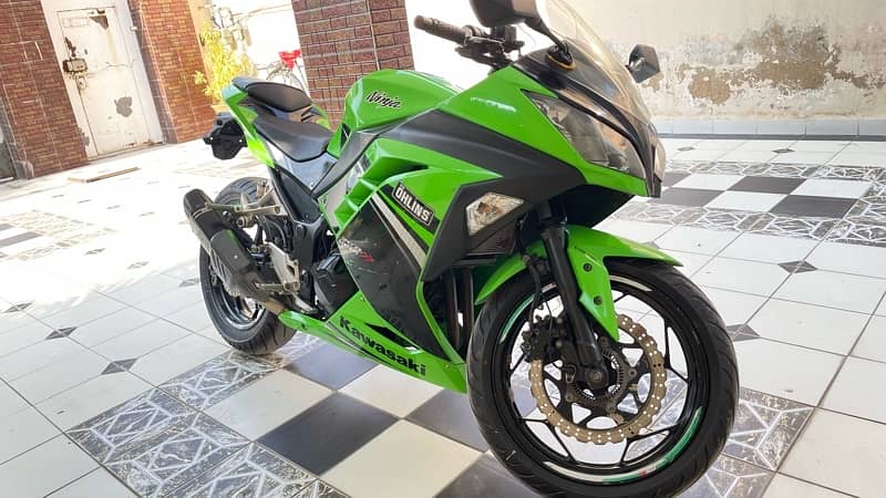 Kawasaki ZX300 (Original not Replica) Model 2013 2