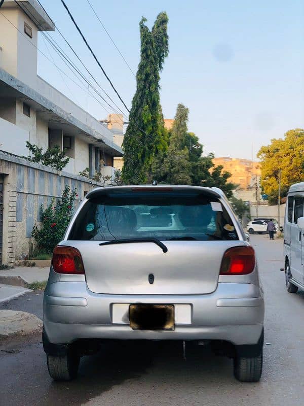 Toyota Vitz 2003. . reg 2006 5