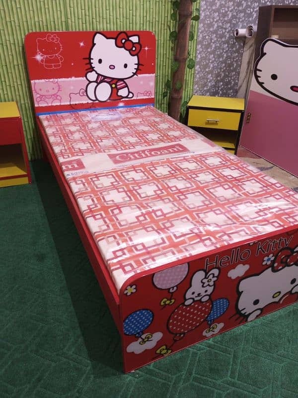 Hello kitty kids bed 2