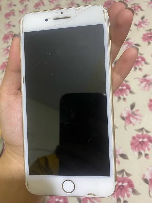 I phone 7 plus pta prove 10 on 10 condition no scratch 6