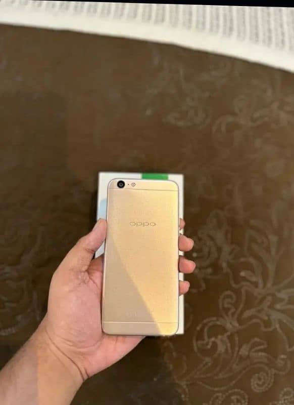 Oppo F11 . Oppo reno 2f . Oppo A57 2