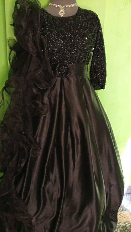 classic black maxi 3