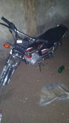 Honda CG 125 black color