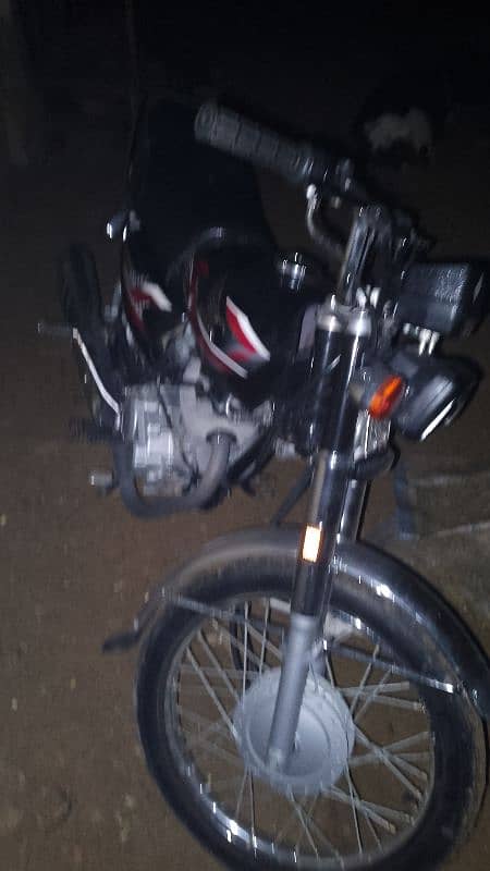 Honda CG 125 black color 2