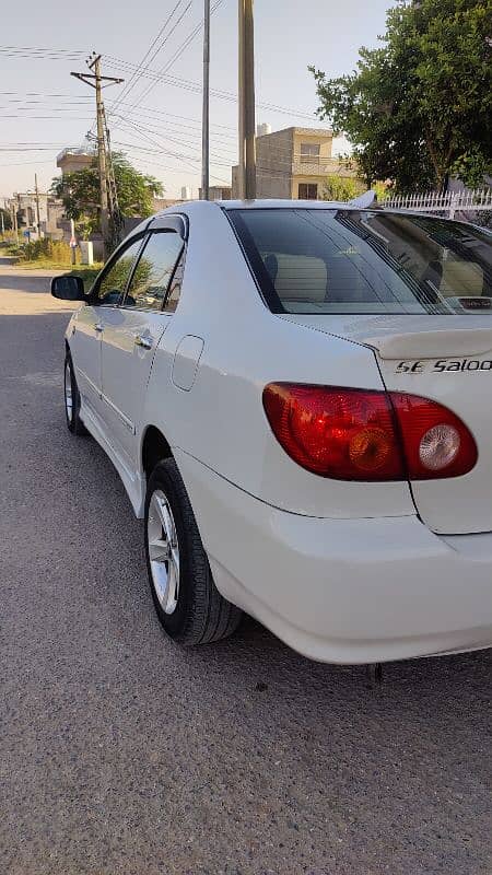 Toyota Corolla Altis 2004 4