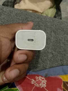 iphone ka original charger bikul new 1. month use