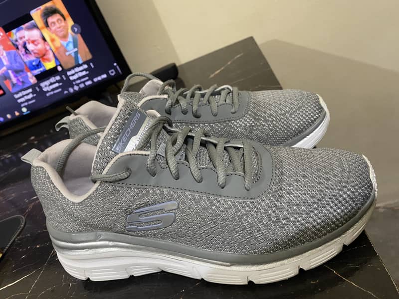 skechers sports Footwear Size 40 10/9 condition 5