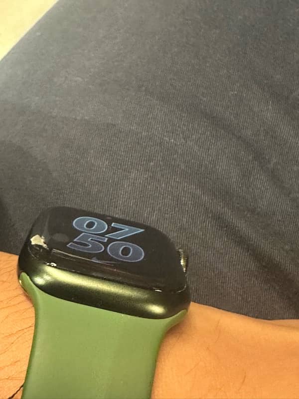 Apple Watch Series 7 41mm 98battery health 1