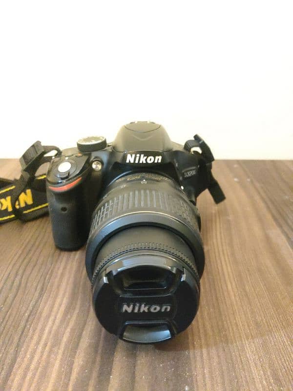 Nikon D3200 Slightly Used 9/10 Condition with Accessories 8