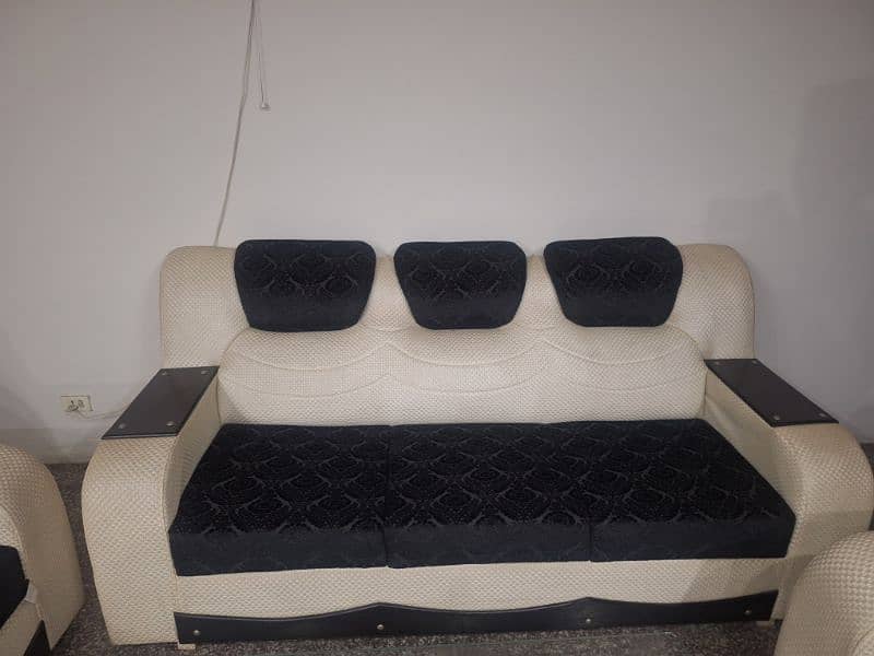 Sofa set 0