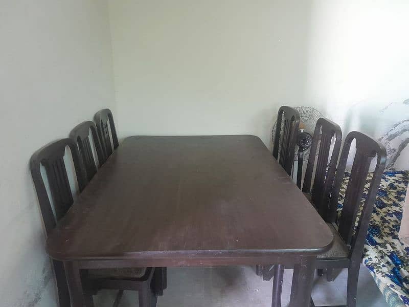 Dinning table with chairs 0