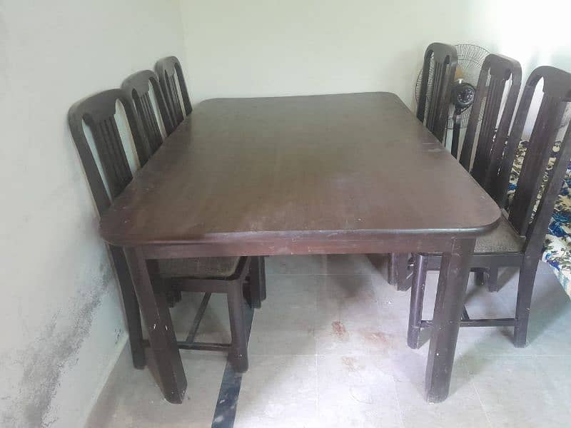 Dinning table with chairs 3