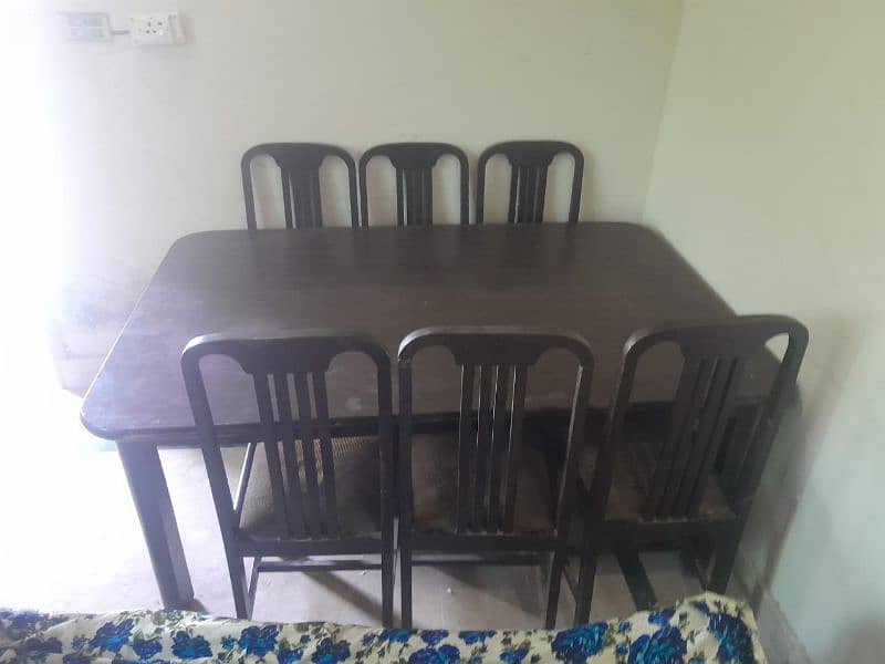 Dinning table with chairs 4